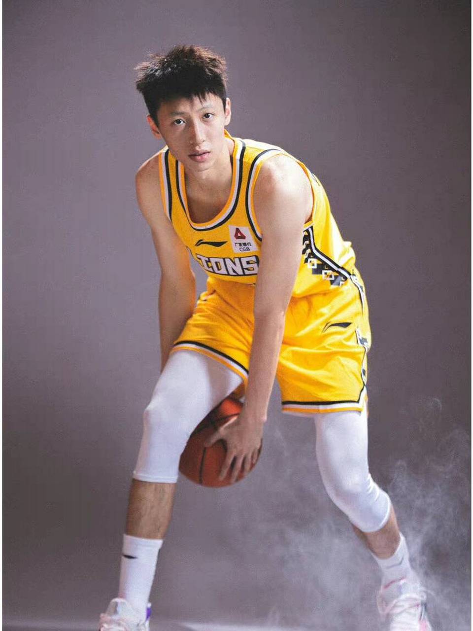  赛前体能课后，浙江队主帅复盘备战CBA常规赛，悬念犹存，球探报告显示潜力