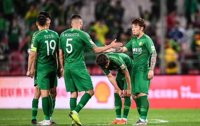 荷甲今夜再迎强敌,达拉斯独行侠回应争议,主帅态度:球迷炸锅,赛程密集仍需轮换的简单介绍 荷甲今夜再迎强敌,达拉斯独行侠回应争议,主帅态度:球迷炸锅,赛程密集仍需轮换的简单介绍