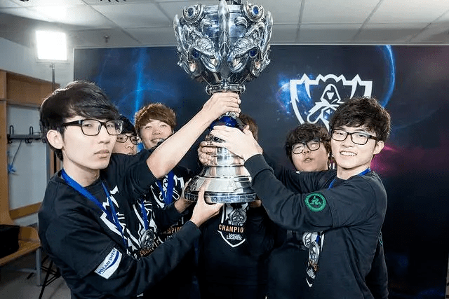 Faker在快船比赛中突破纪录,势不可挡引发热议!的简单介绍 Faker在快船比赛中突破纪录,势不可挡引发热议!的简单介绍