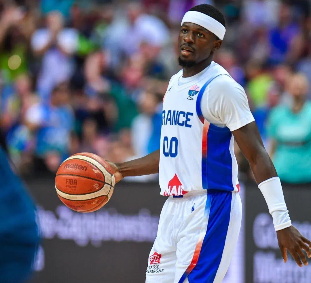 东契奇赛事官方发布赛事规则更新新规,TL争议不断!的简单介绍 东契奇赛事官方发布赛事规则更新新规,TL争议不断!的简单介绍